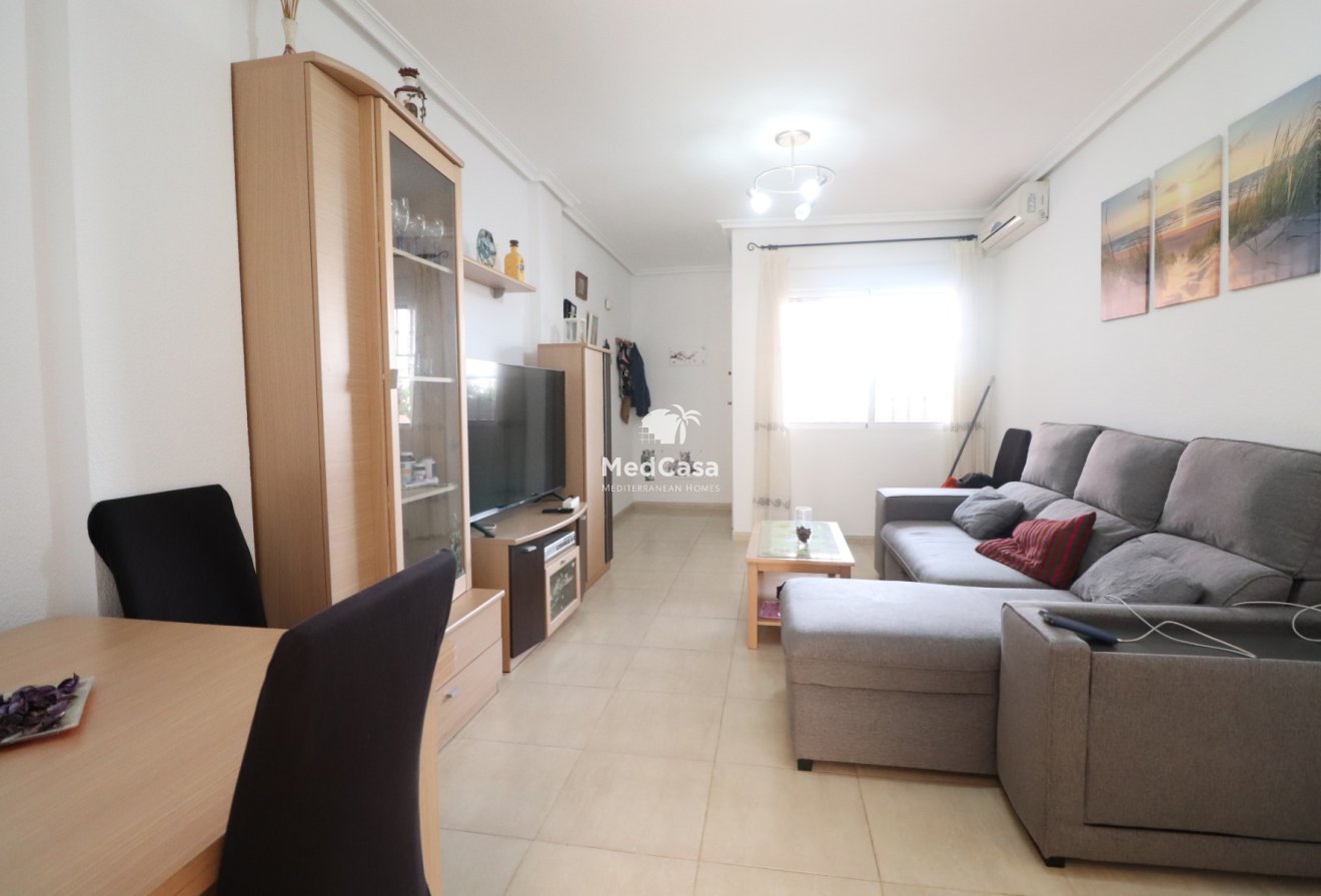 Resale - Apartment -
Orihuela Costa - Los Altos