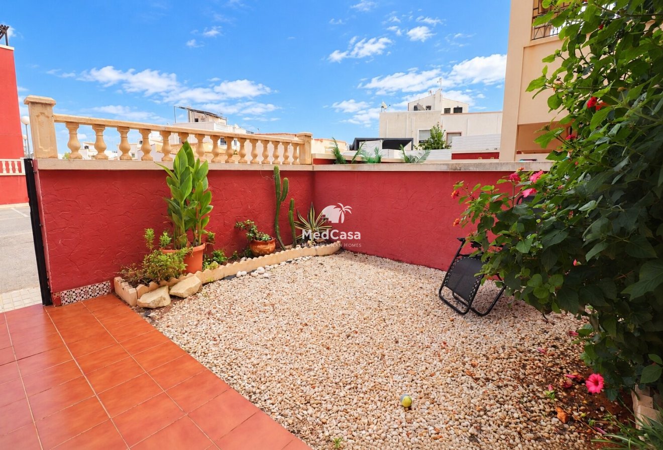 Resale - Apartment -
Orihuela Costa - Los Altos