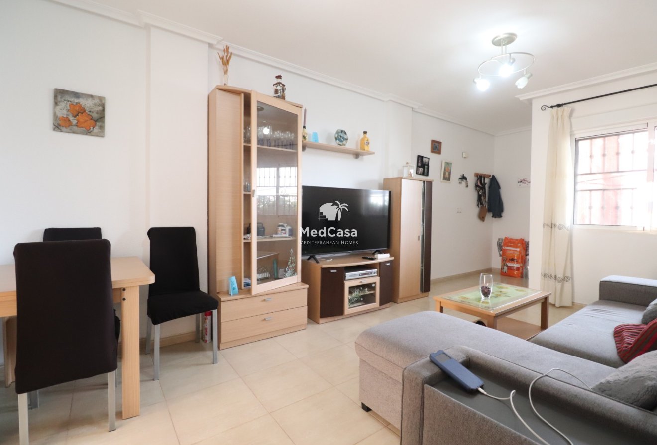 Resale - Apartment -
Orihuela Costa - Los Altos