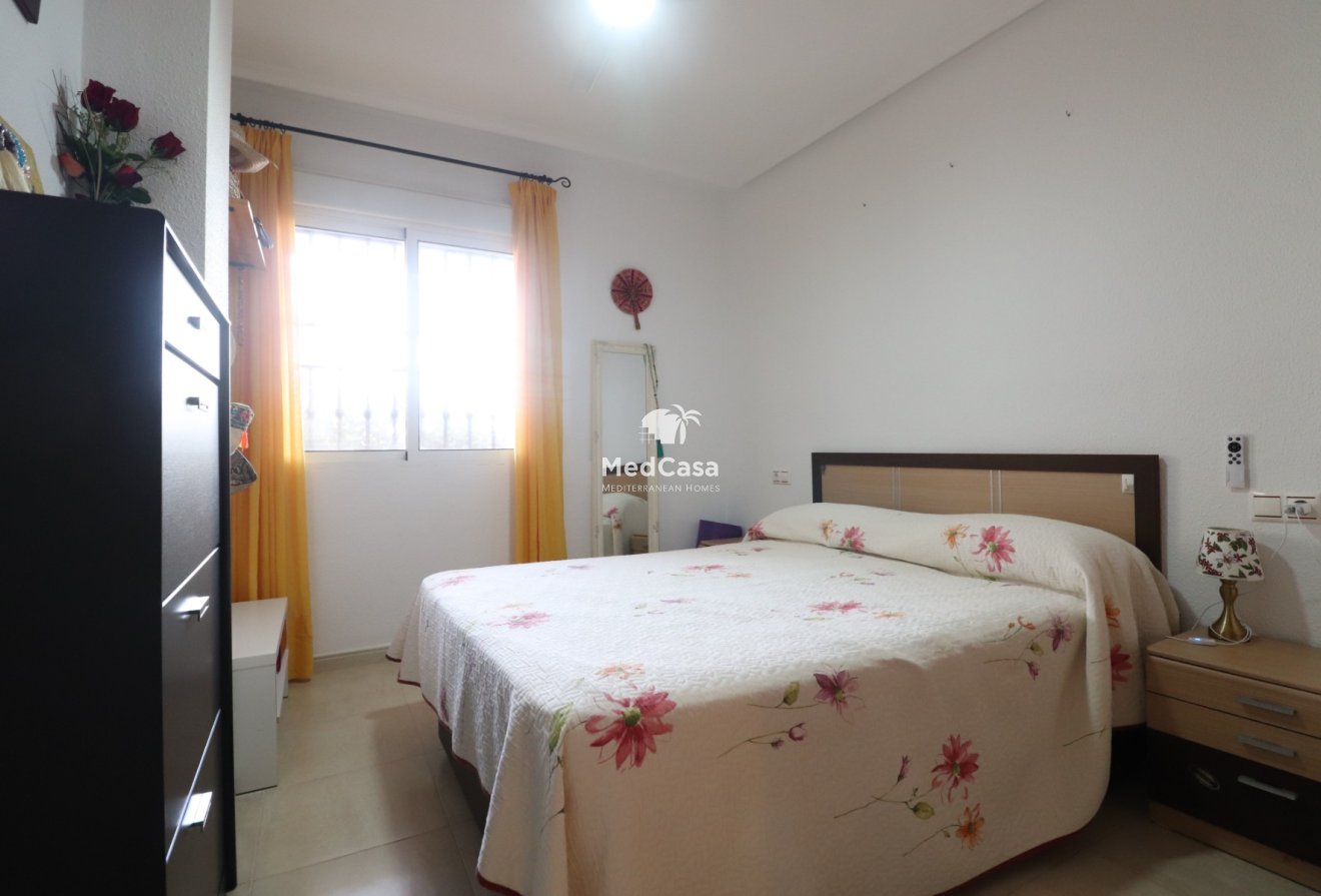 Resale - Apartment -
Orihuela Costa - Los Altos