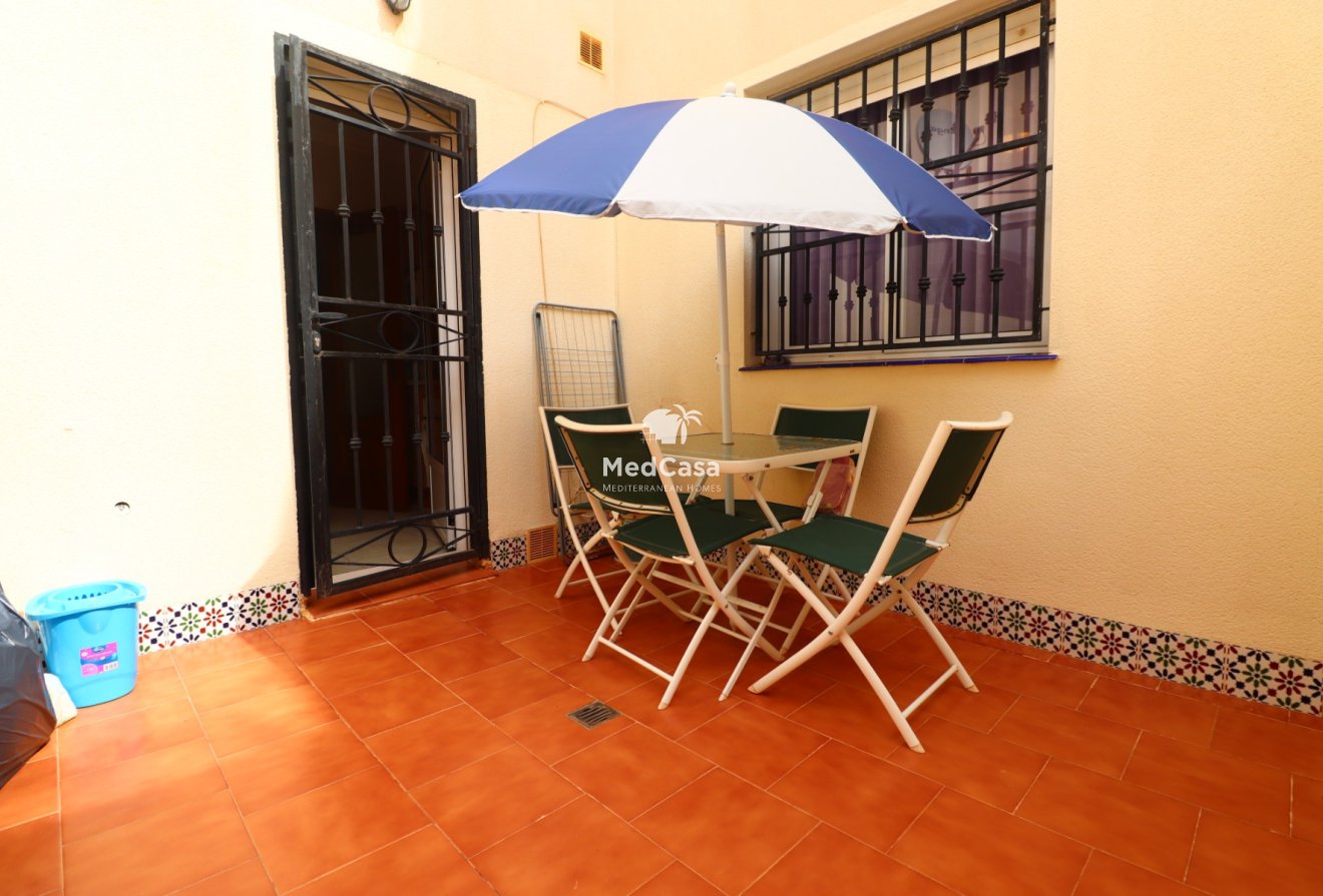 Resale - Apartment -
Orihuela Costa - Los Altos