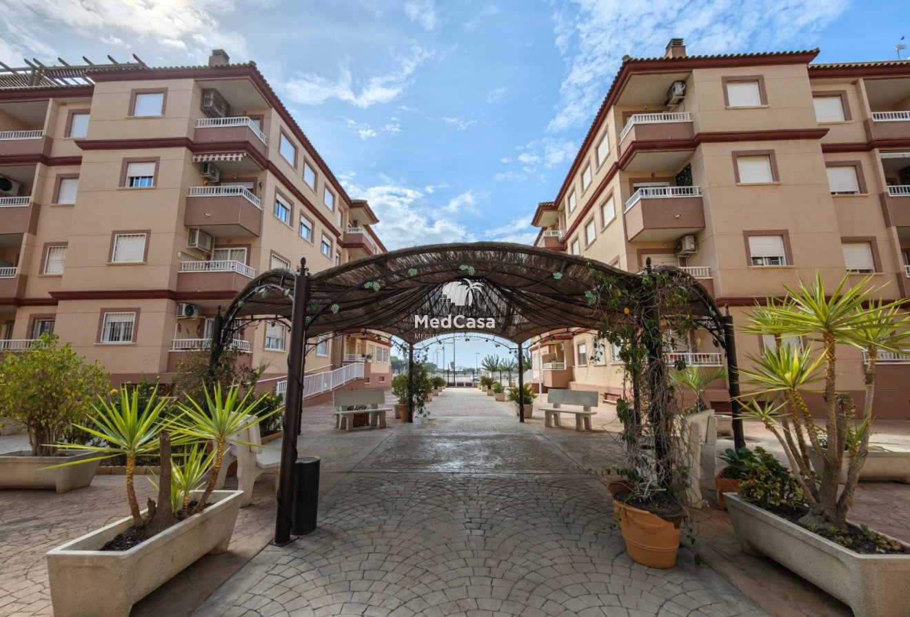 Resale - Apartment -
Algorfa