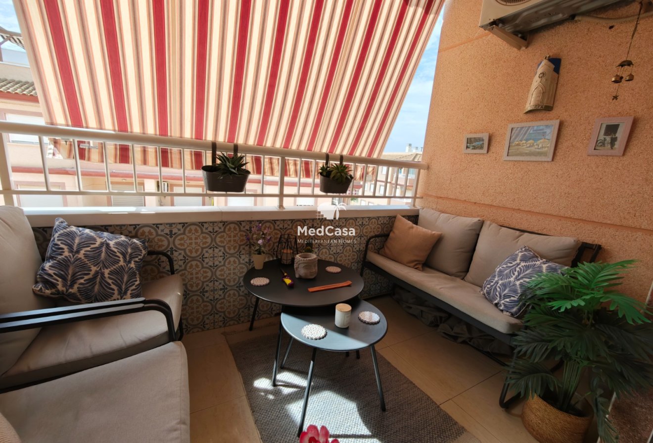 Resale - Apartment -
Algorfa
