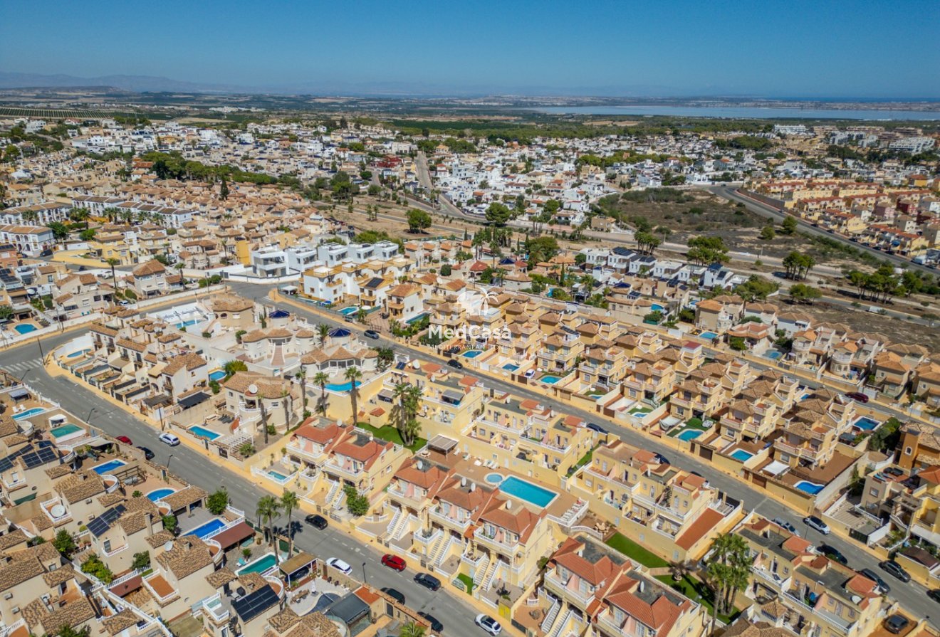 Resale - Townhouse -
Orihuela Costa - Las Filipinas