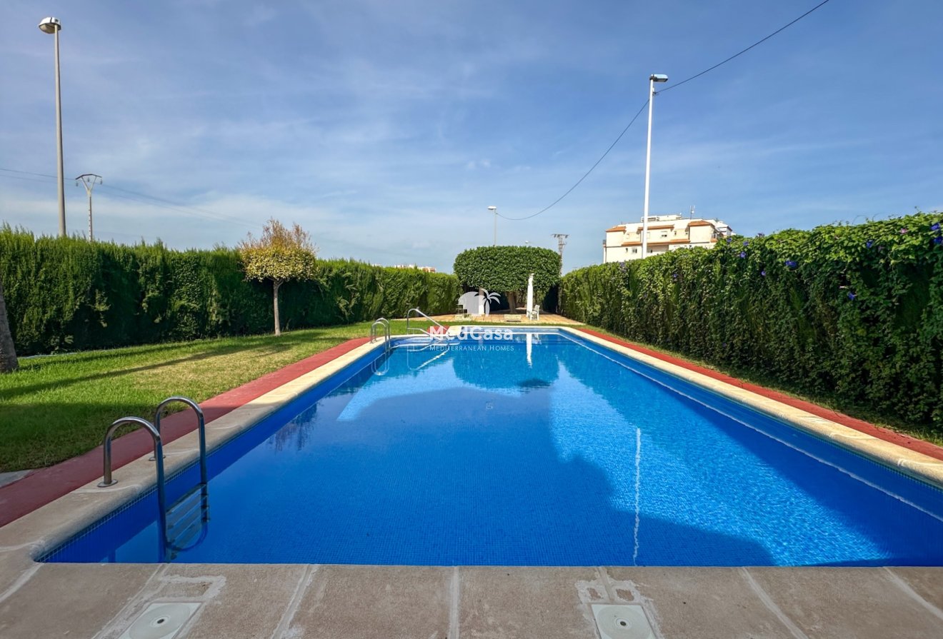 Resale - Townhouse -
Orihuela Costa - Playa Flamenca