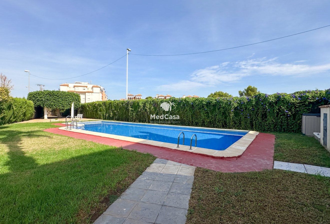 Resale - Townhouse -
Orihuela Costa - Playa Flamenca