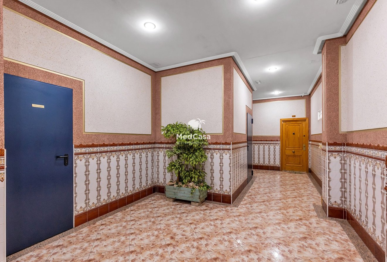 Resale - Apartment -
La Mata - Playa