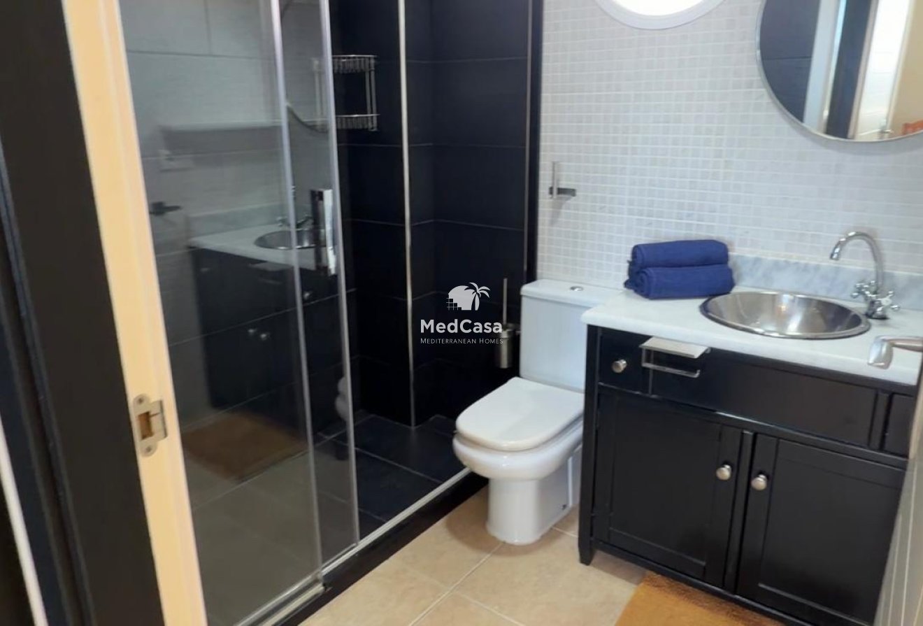 Resale - Apartment -
Guardamar del Segura - Puerto