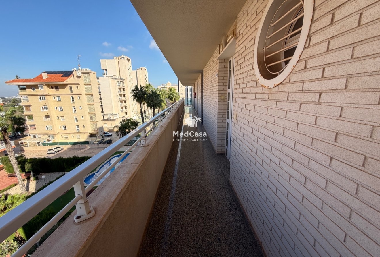 Resale - Apartment -
Guardamar del Segura - Puerto