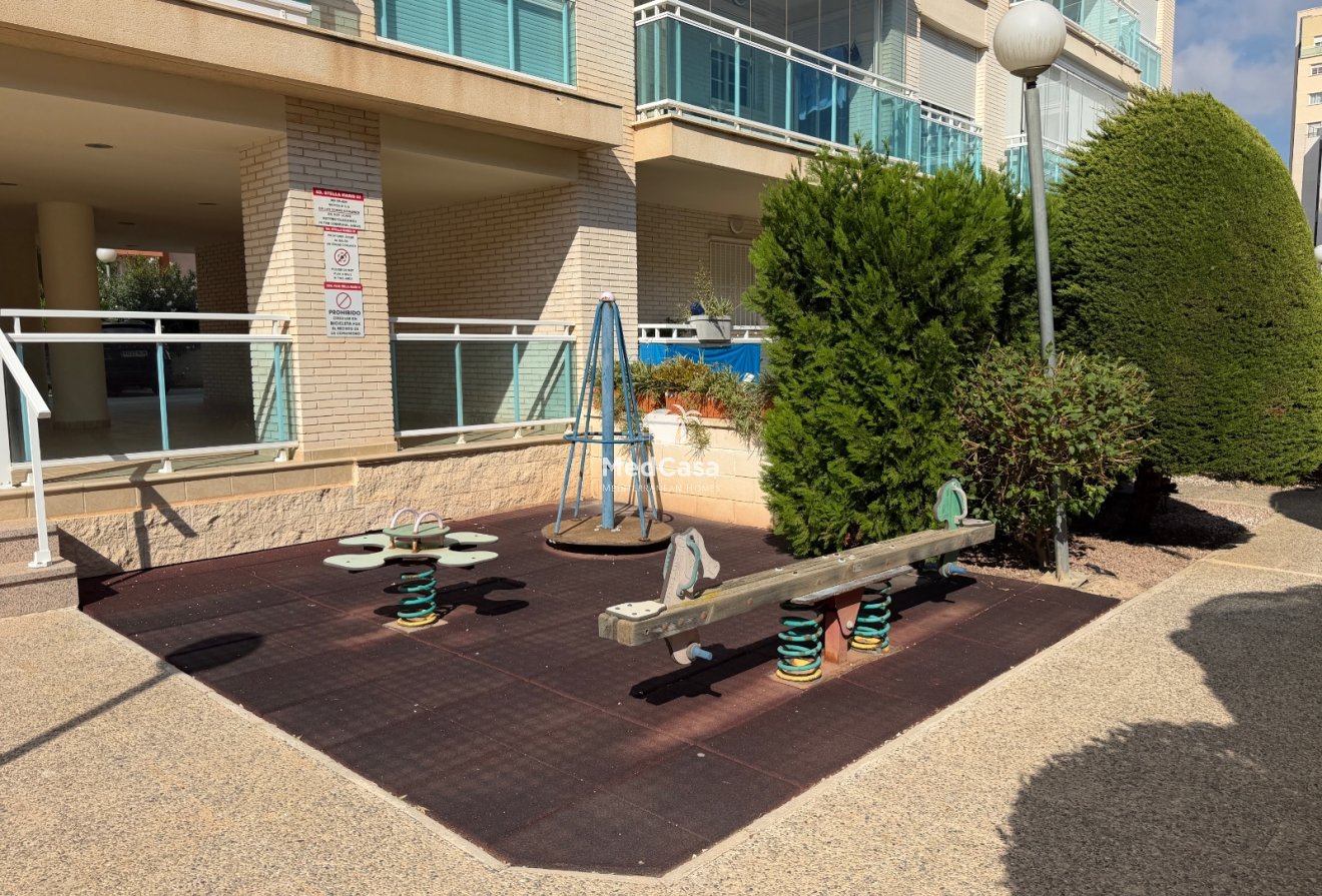 Resale - Apartment -
Guardamar del Segura - Puerto
