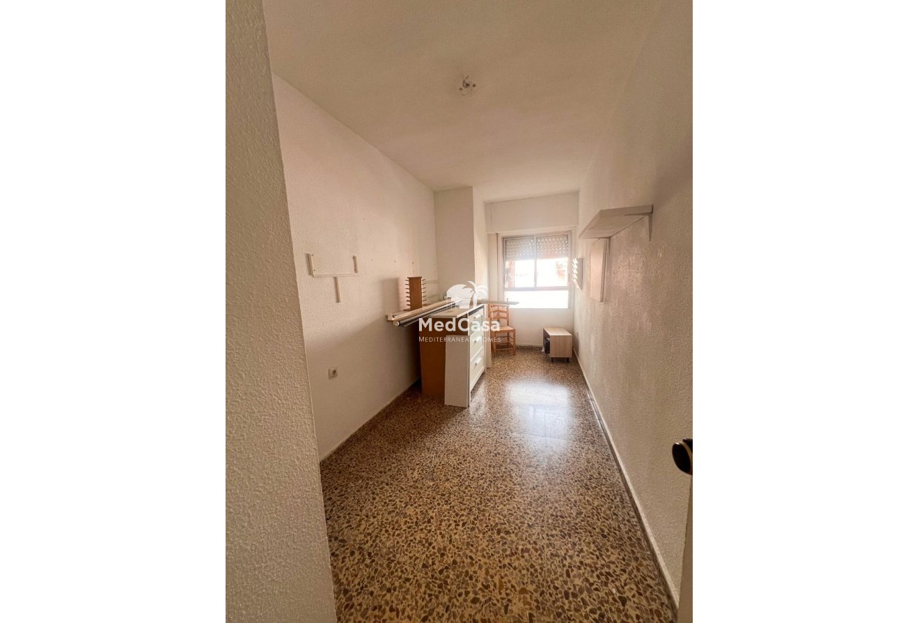 Wiederverkauf - Apartment -
Guardamar del Segura