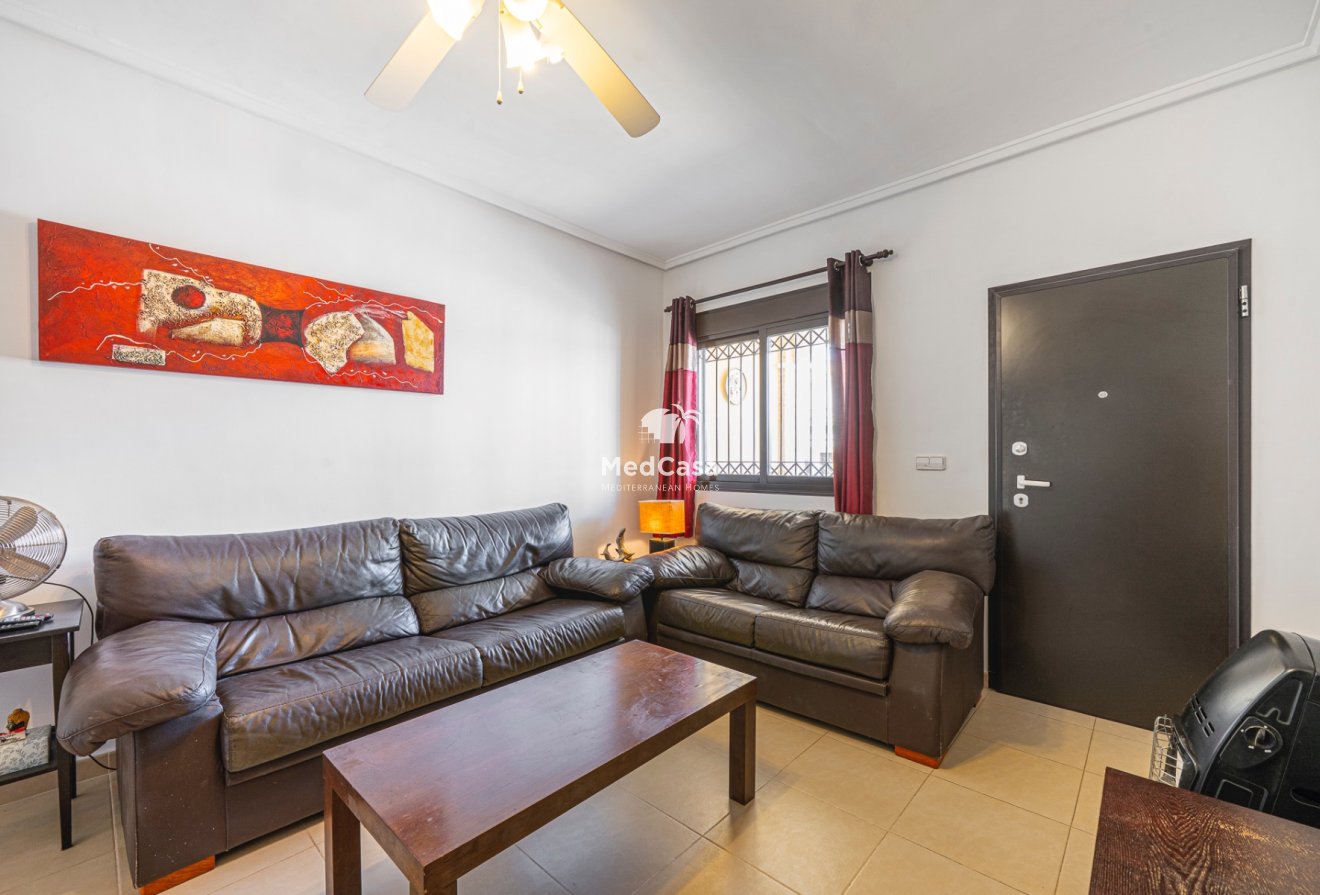 Resale - Townhouse -
Ciudad Quesada - Lo Marabú
