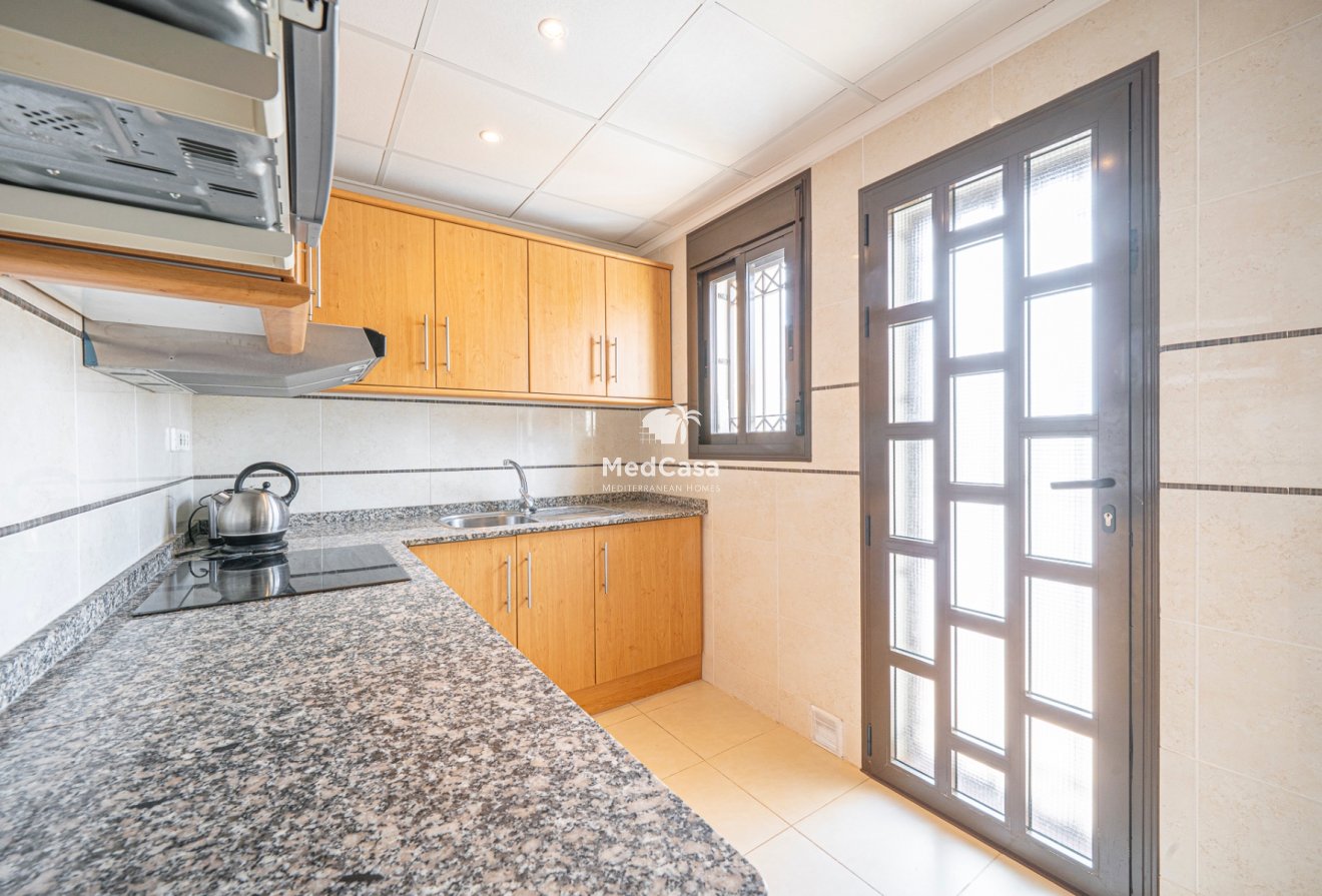 Resale - Townhouse -
Ciudad Quesada - Lo Marabú