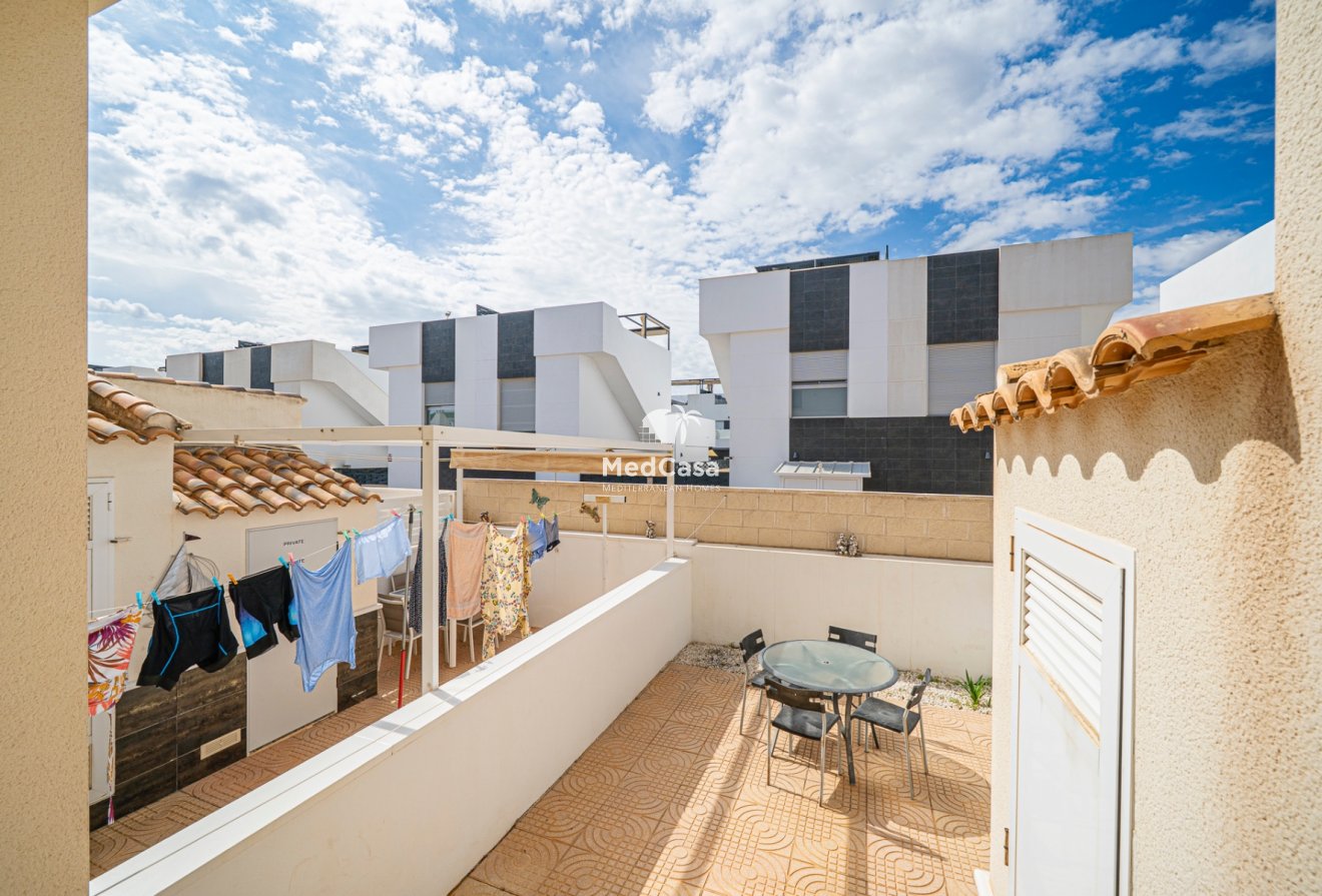 Resale - Townhouse -
Ciudad Quesada - Lo Marabú