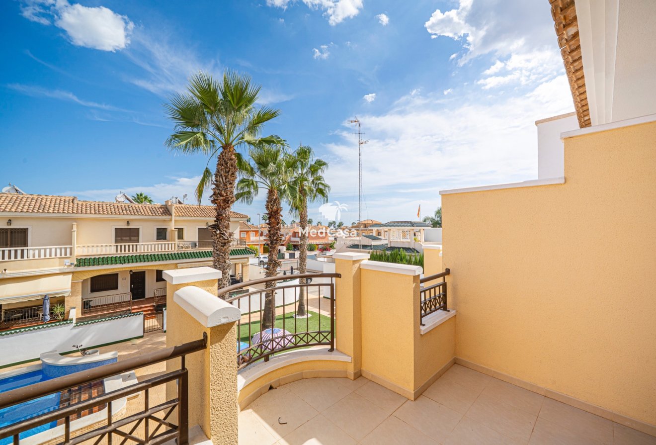 Resale - Townhouse -
Ciudad Quesada - Lo Marabú