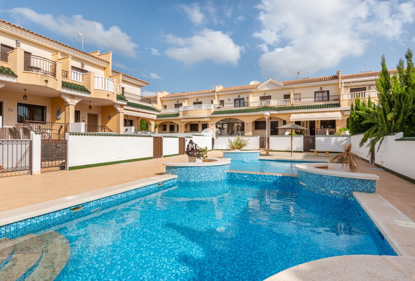 Resale - Townhouse -
Ciudad Quesada - Lo Marabú