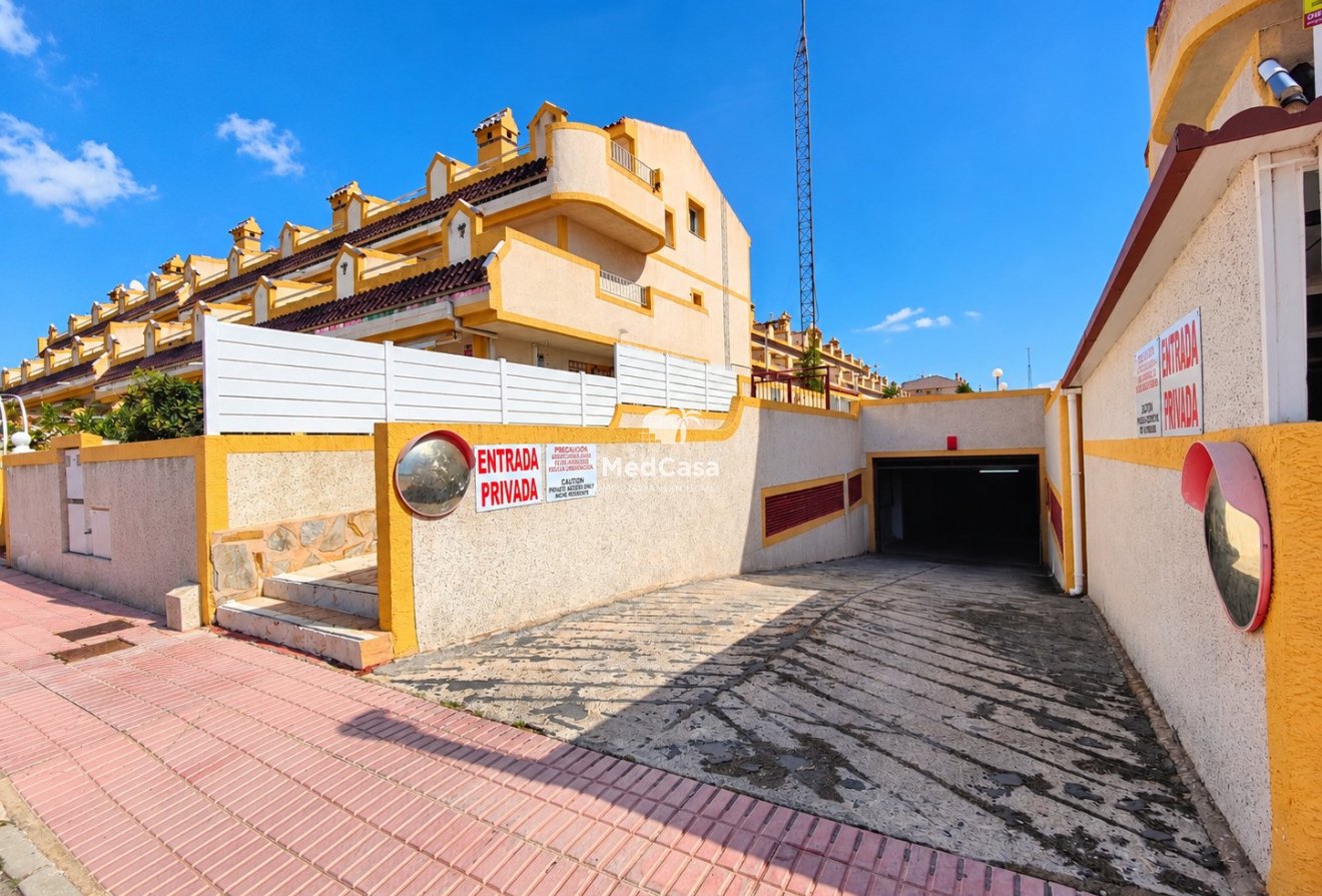 Wiederverkauf - Reihenhaus -
Orihuela Costa - La Florida