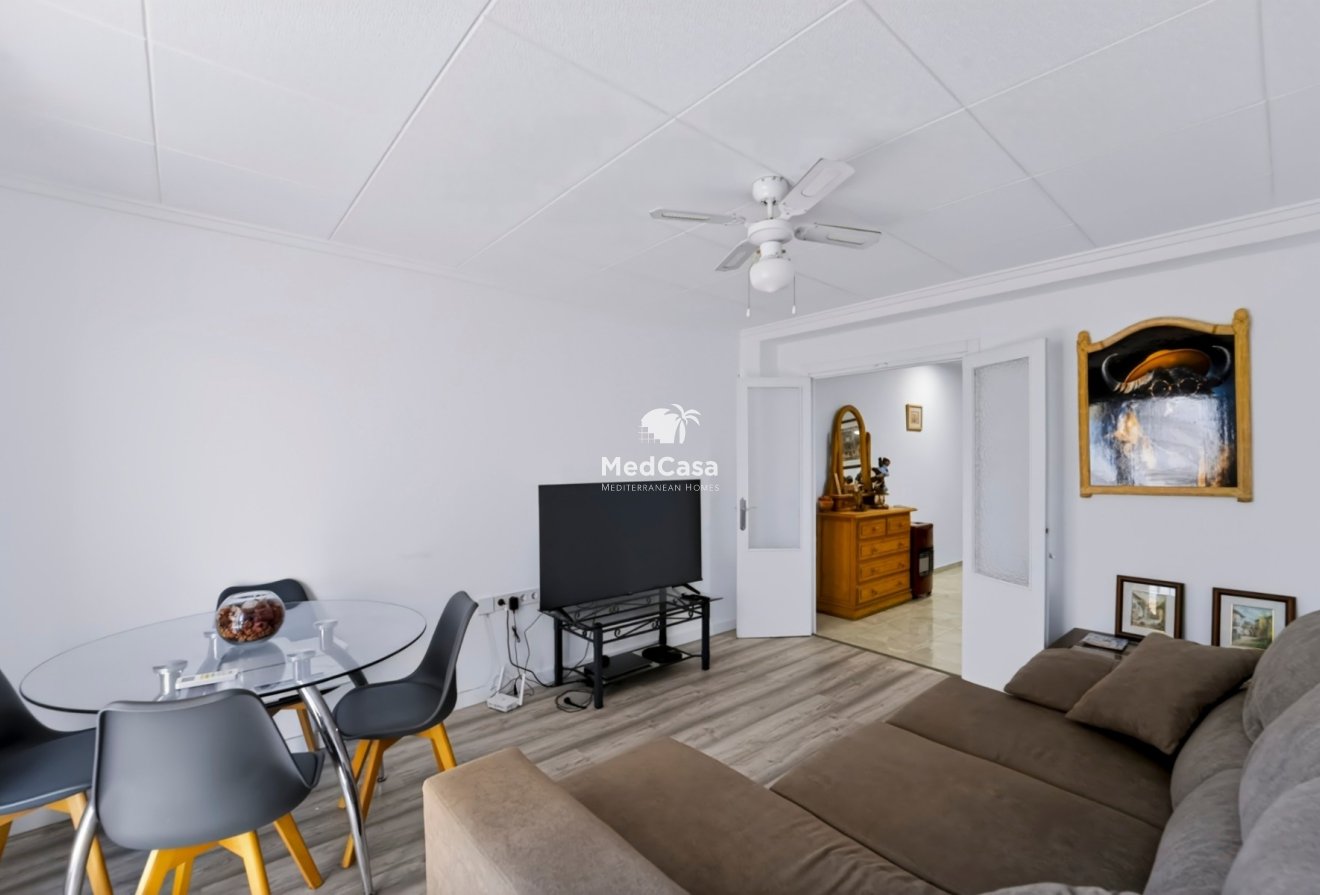 Resale - Apartment -
Guardamar del Segura - Center