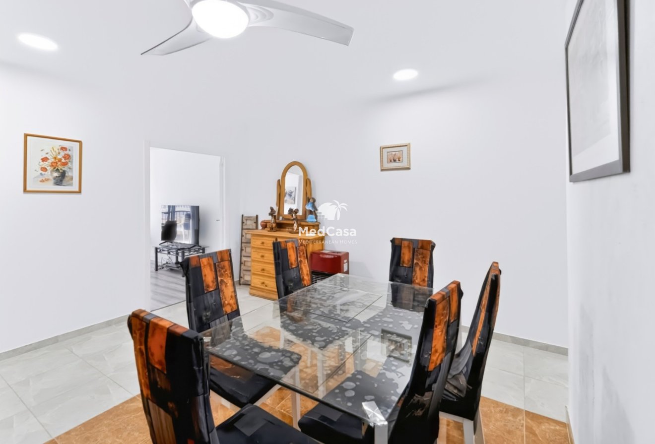 Resale - Apartment -
Guardamar del Segura - Center