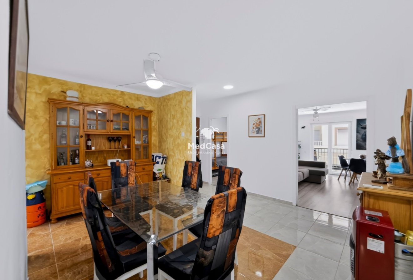 Resale - Apartment -
Guardamar del Segura - Center