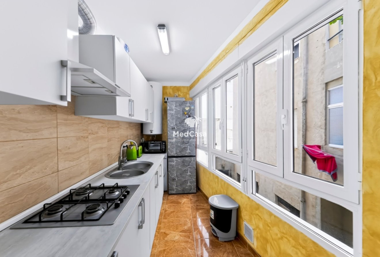 Resale - Apartment -
Guardamar del Segura - Center