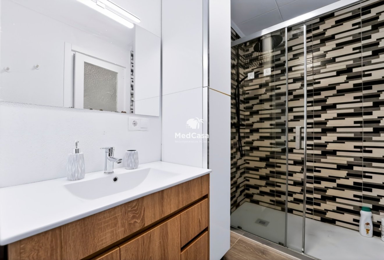 Resale - Apartment -
Guardamar del Segura - Center