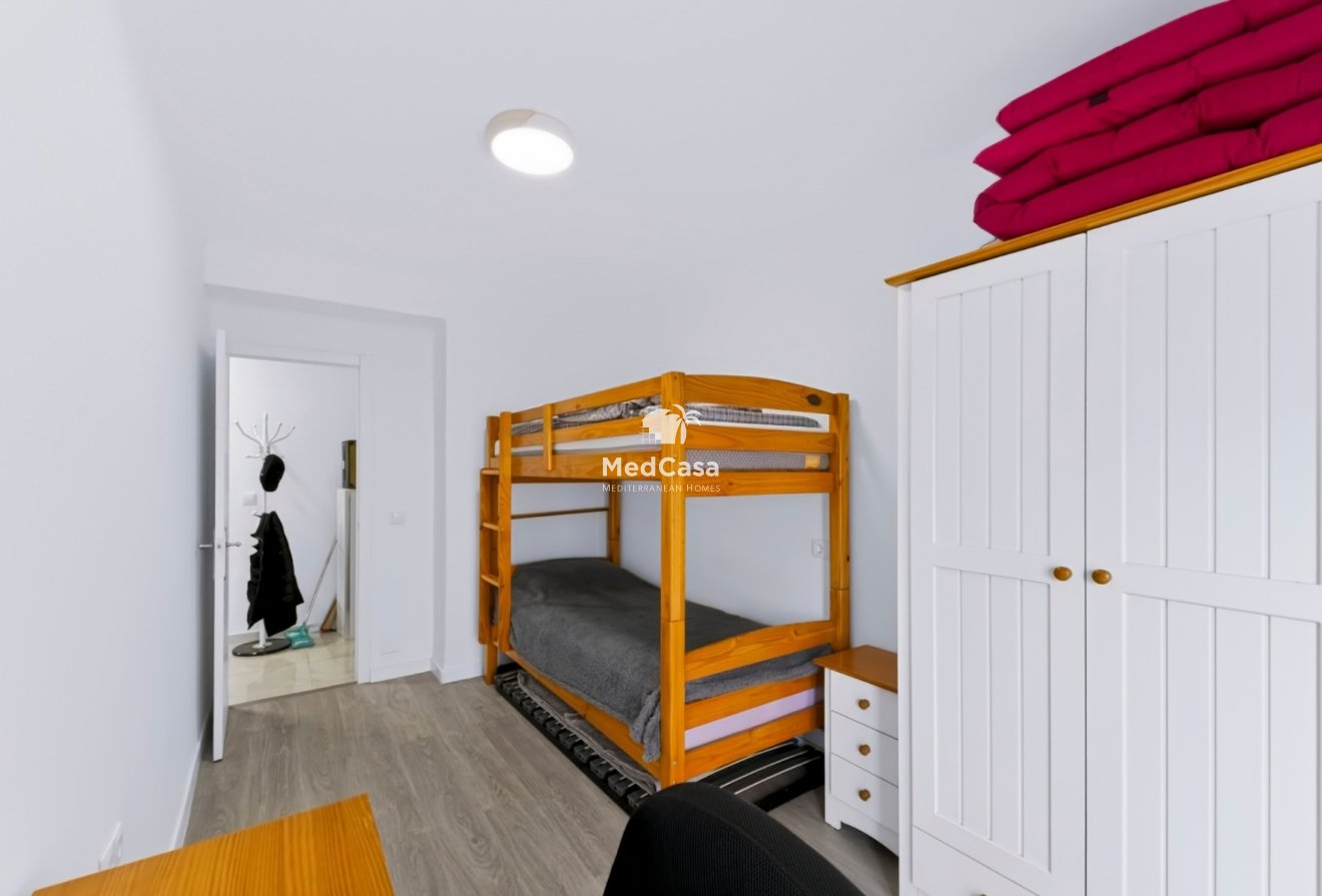 Resale - Apartment -
Guardamar del Segura - Center
