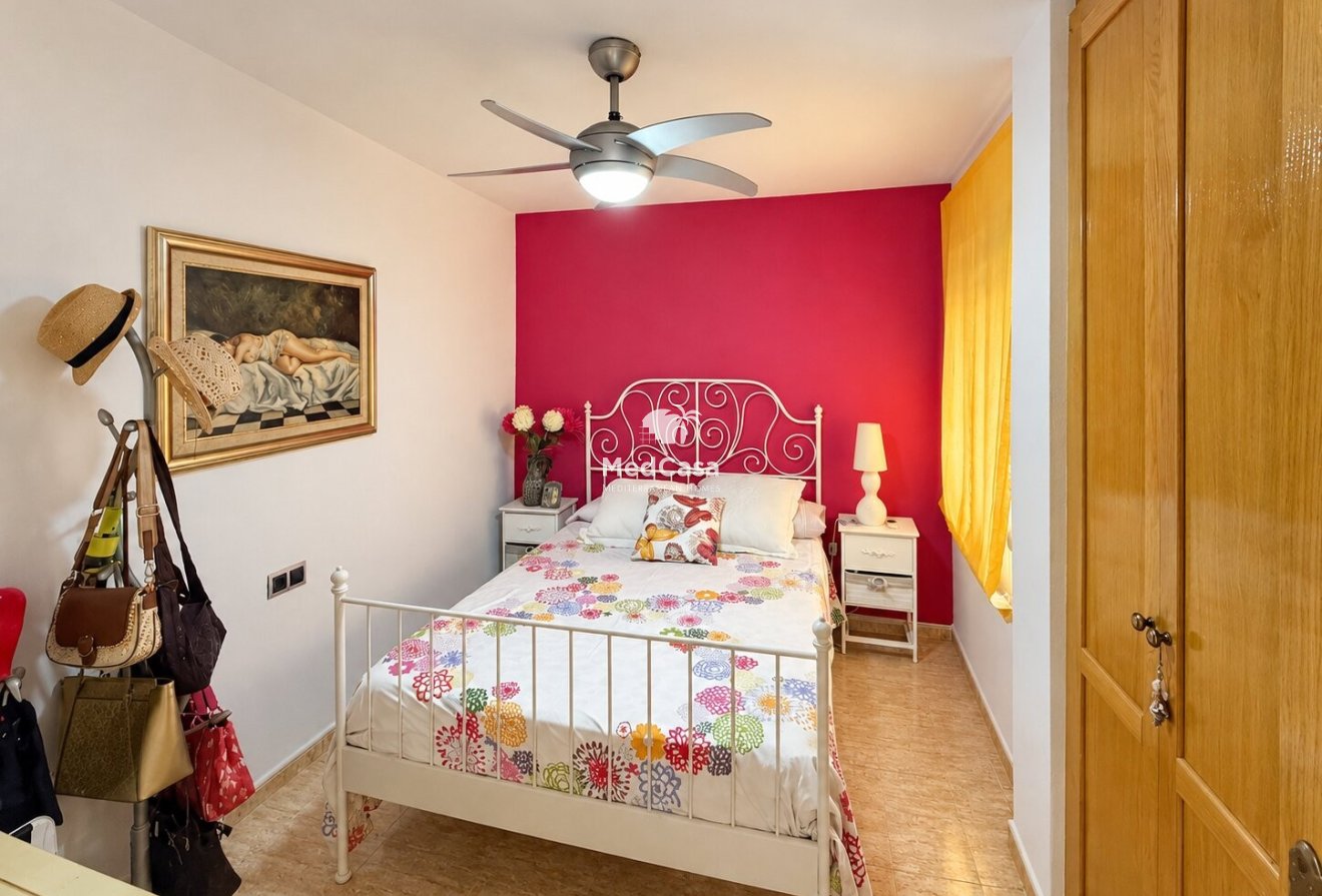 Segunda mano - Apartamento -
Pilar de la Horadada