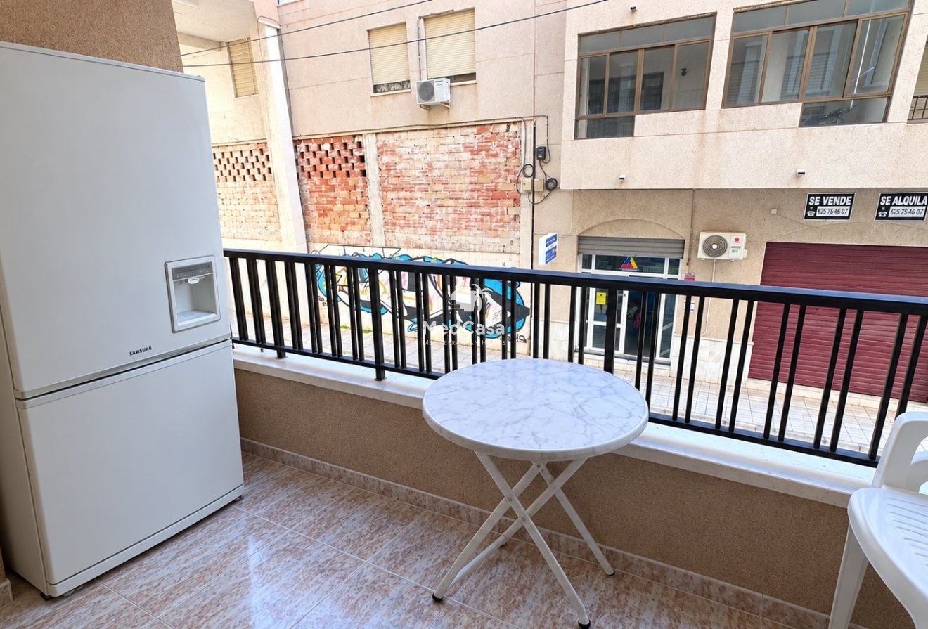 Resale - Apartment -
Guardamar del Segura - Center