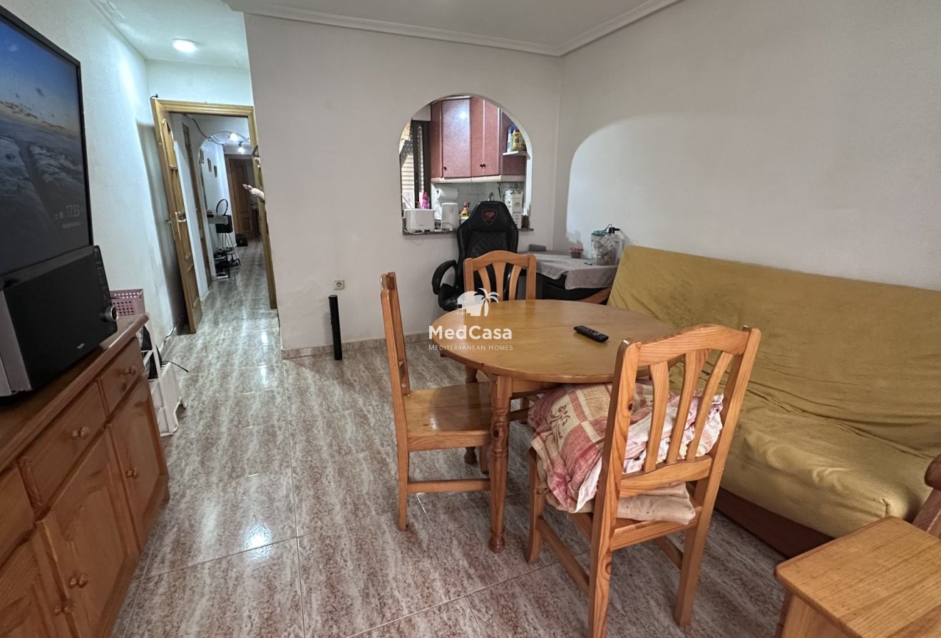 Resale - Apartment -
Guardamar del Segura - Center