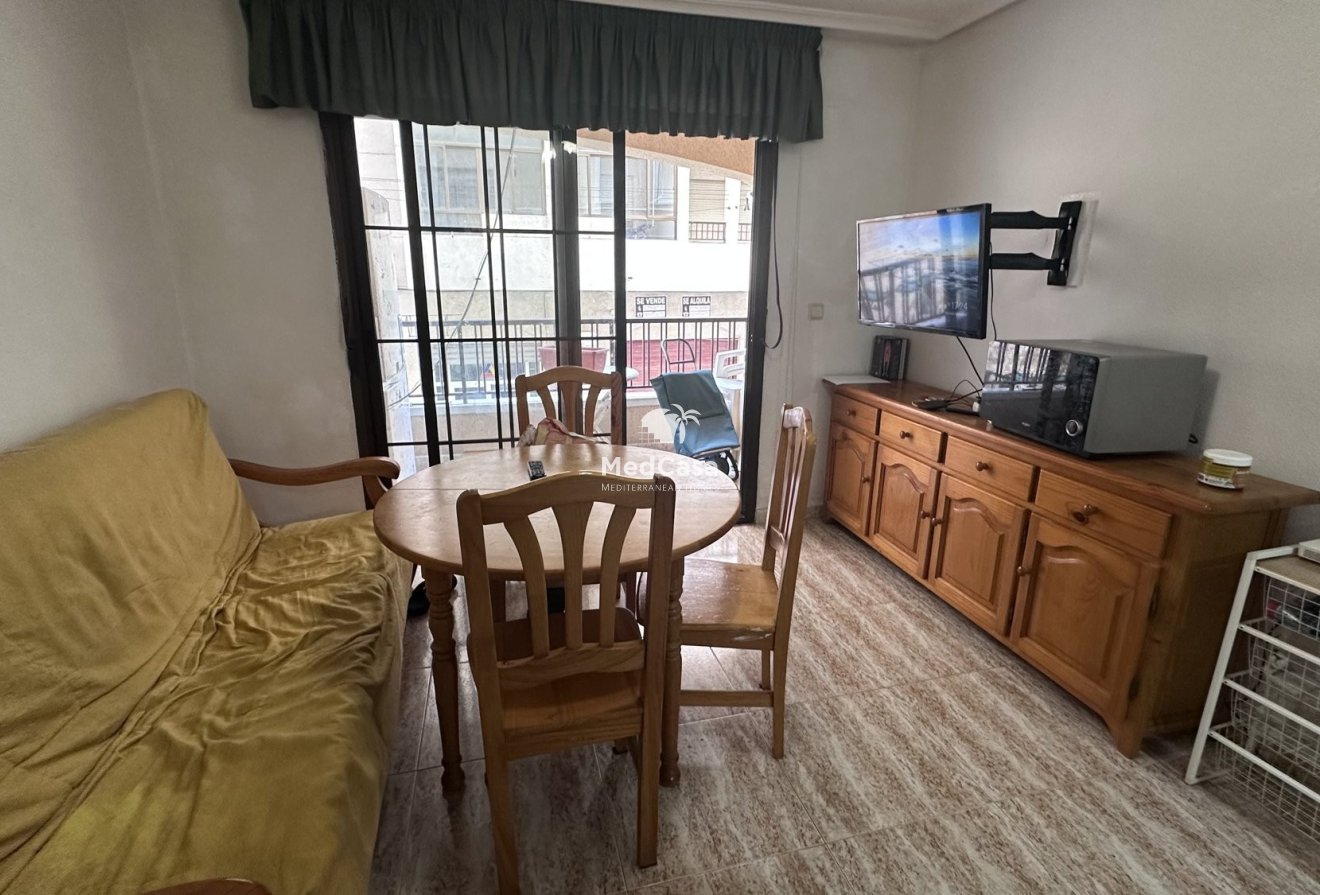 Resale - Apartment -
Guardamar del Segura - Center