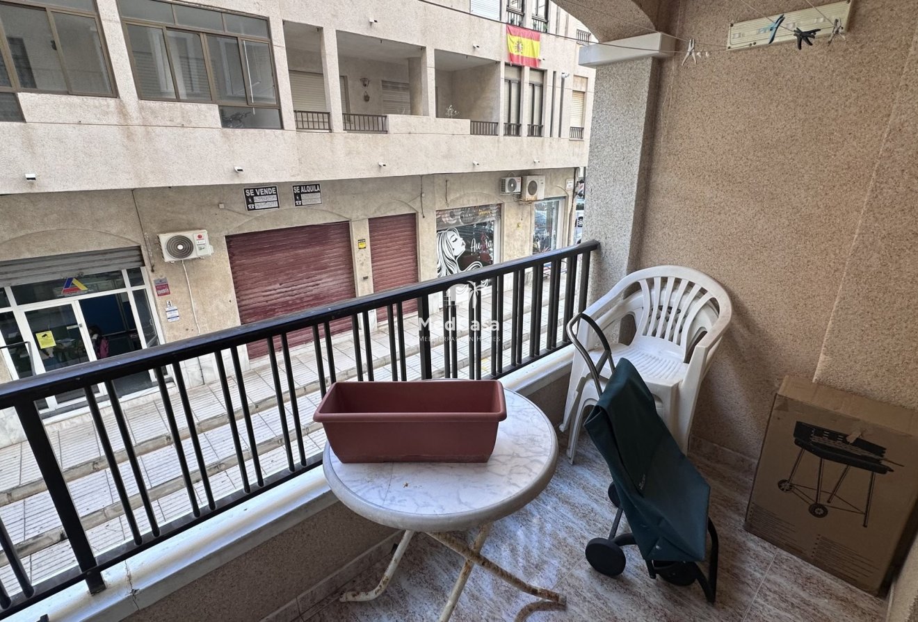 Resale - Apartment -
Guardamar del Segura - Center