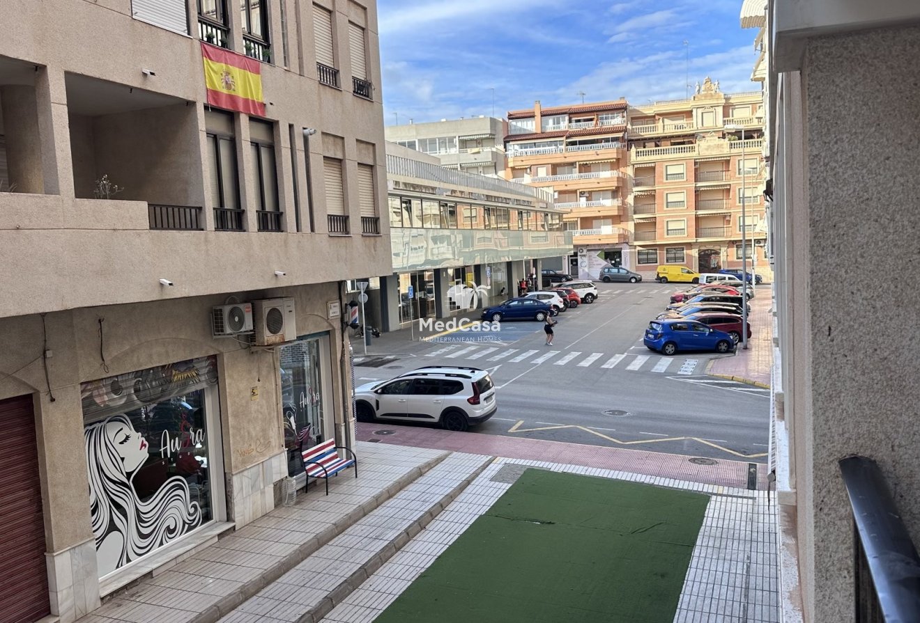Resale - Apartment -
Guardamar del Segura - Center