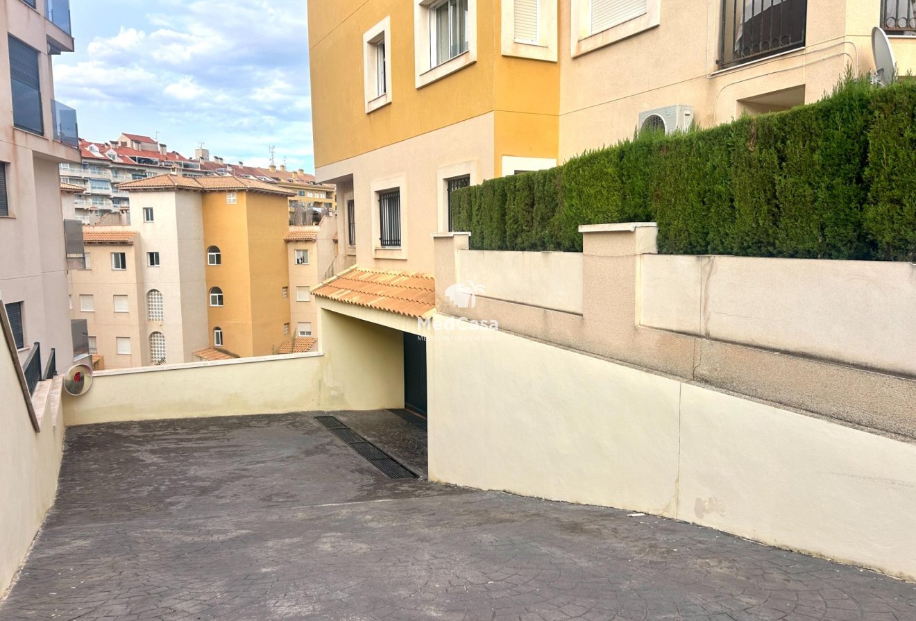 Resale - Parking -
Dehesa de campoamor - Altos de campoamor