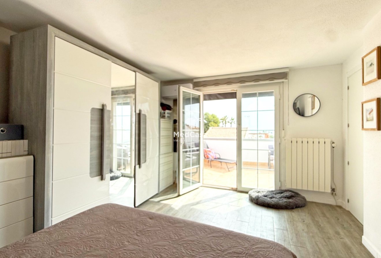 Resale - Villa -
Orihuela Costa - Villamartín
