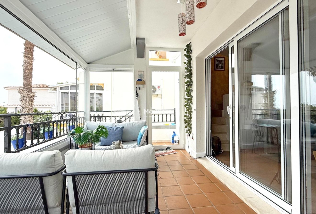 Resale - Villa -
Orihuela Costa - Villamartín