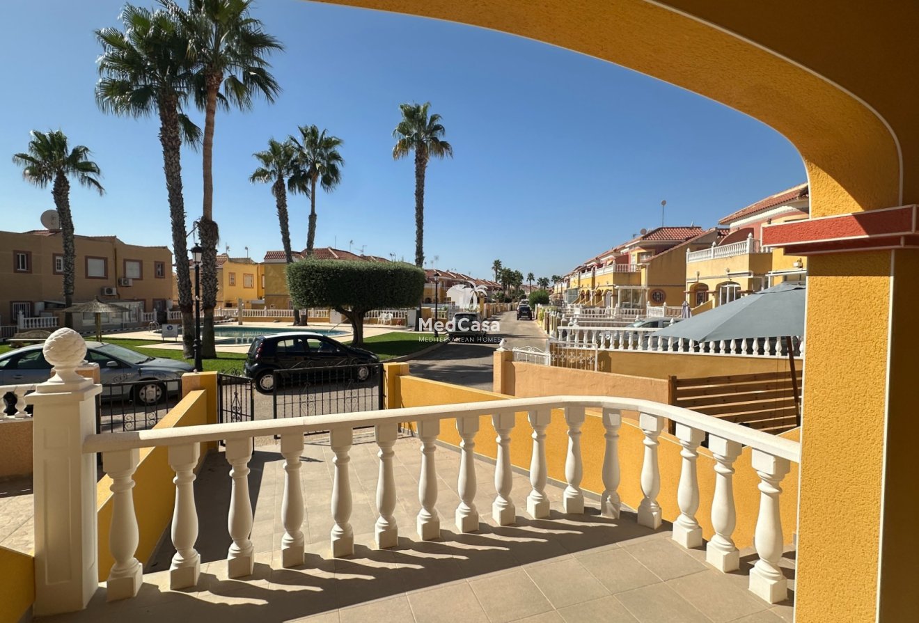 Resale - Townhouse -
Orihuela Costa - La Regia