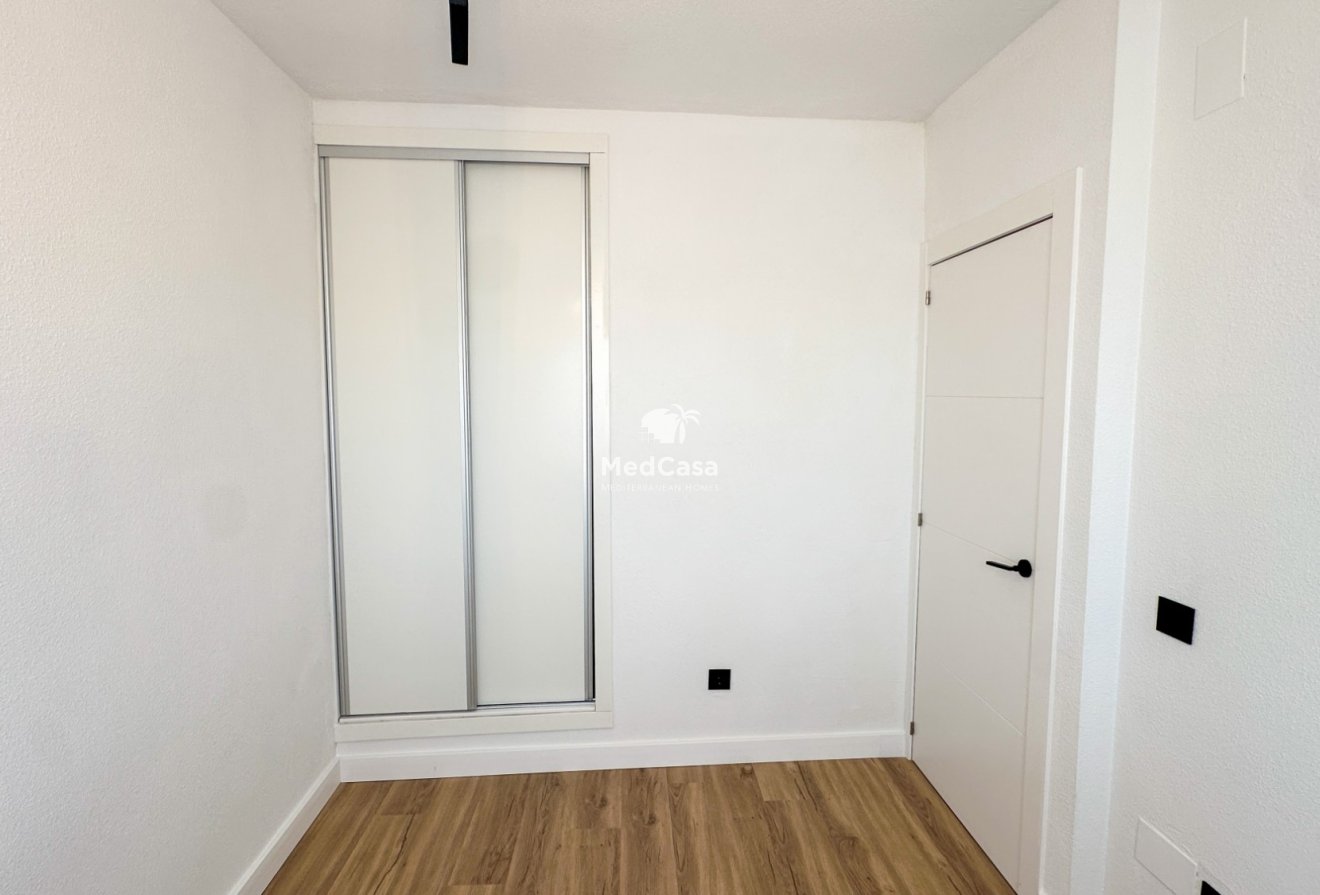 Resale - Townhouse -
Orihuela Costa - La Regia