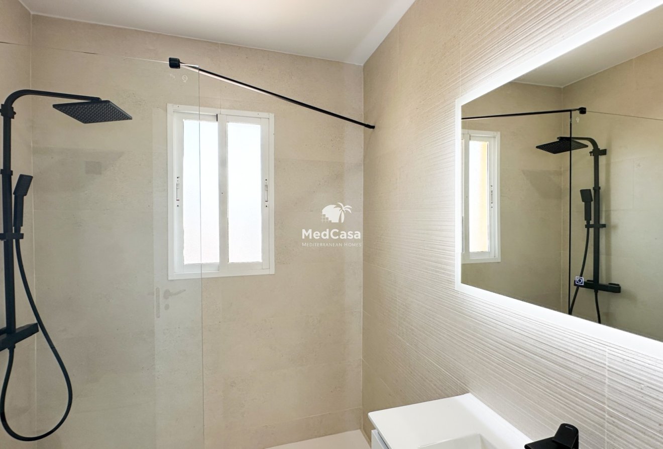 Resale - Townhouse -
Orihuela Costa - La Regia