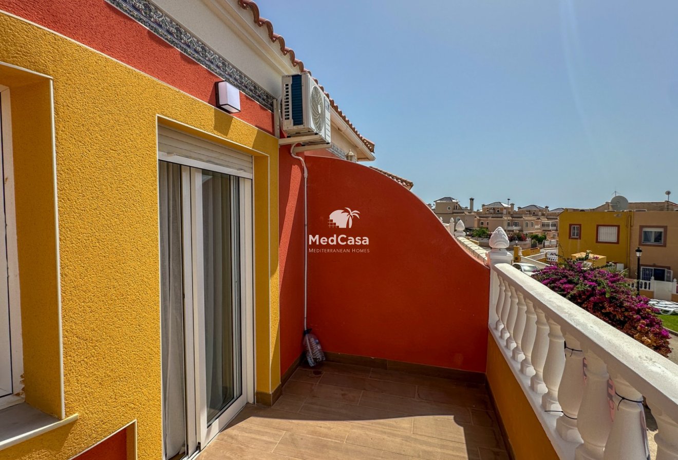 Resale - Townhouse -
Orihuela Costa - La Regia