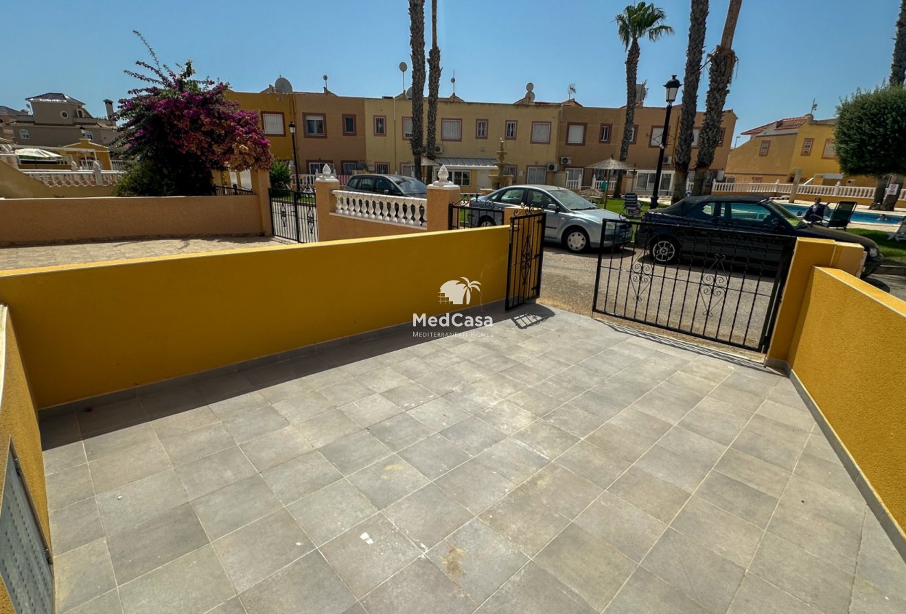 Resale - Townhouse -
Orihuela Costa - La Regia