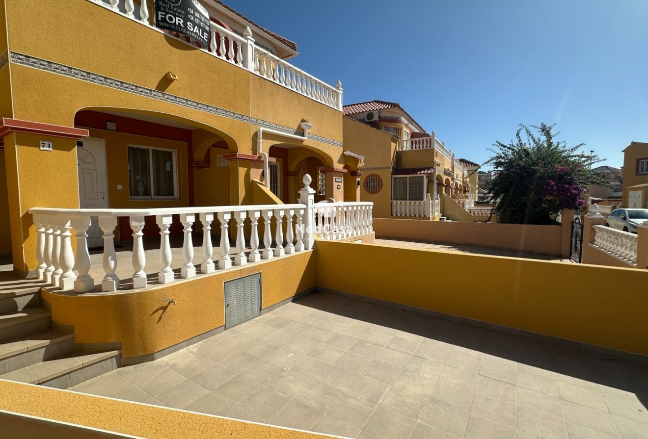 Resale - Townhouse -
Orihuela Costa - La Regia