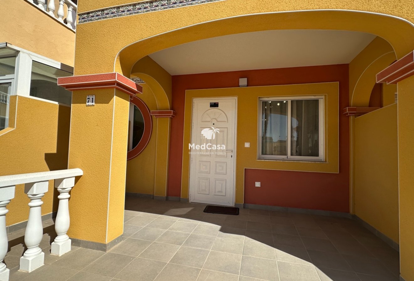 Resale - Townhouse -
Orihuela Costa - La Regia
