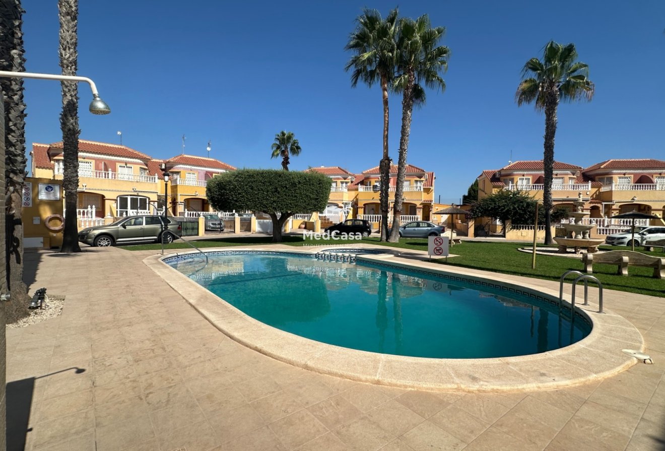 Resale - Townhouse -
Orihuela Costa - La Regia
