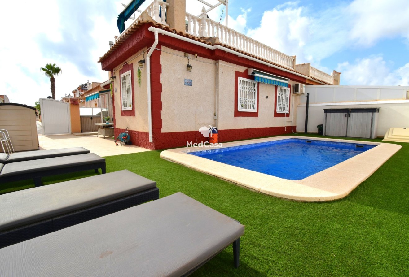Segunda mano - Villa -
Orihuela Costa - Playa Flamenca