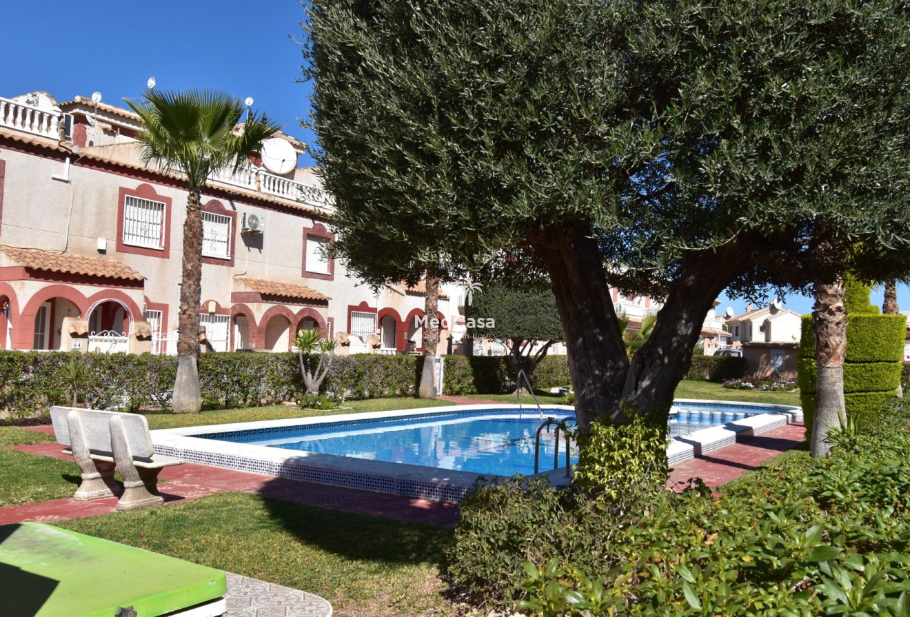 Segunda mano - Villa -
Orihuela Costa - Playa Flamenca