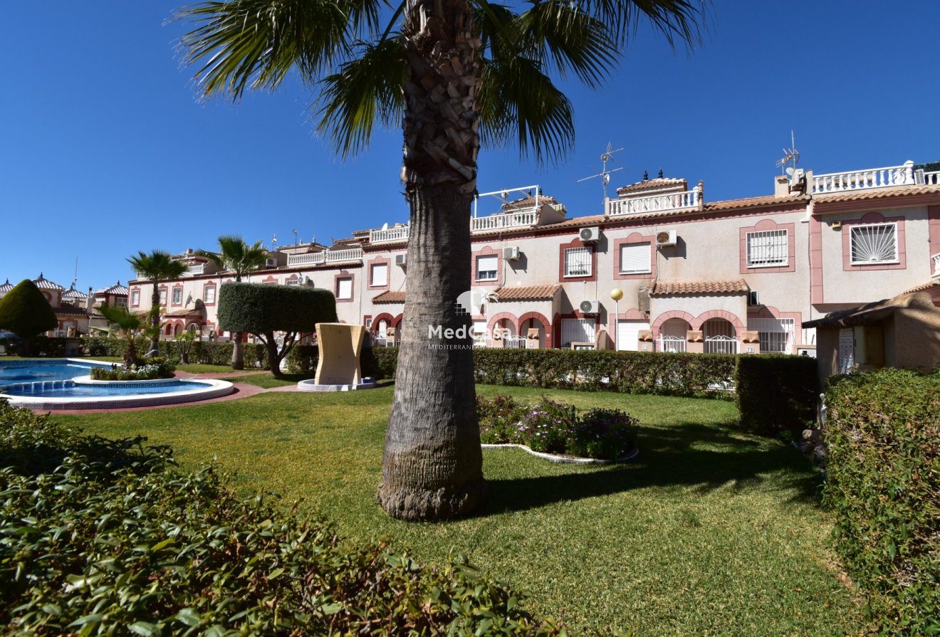 Segunda mano - Villa -
Orihuela Costa - Playa Flamenca