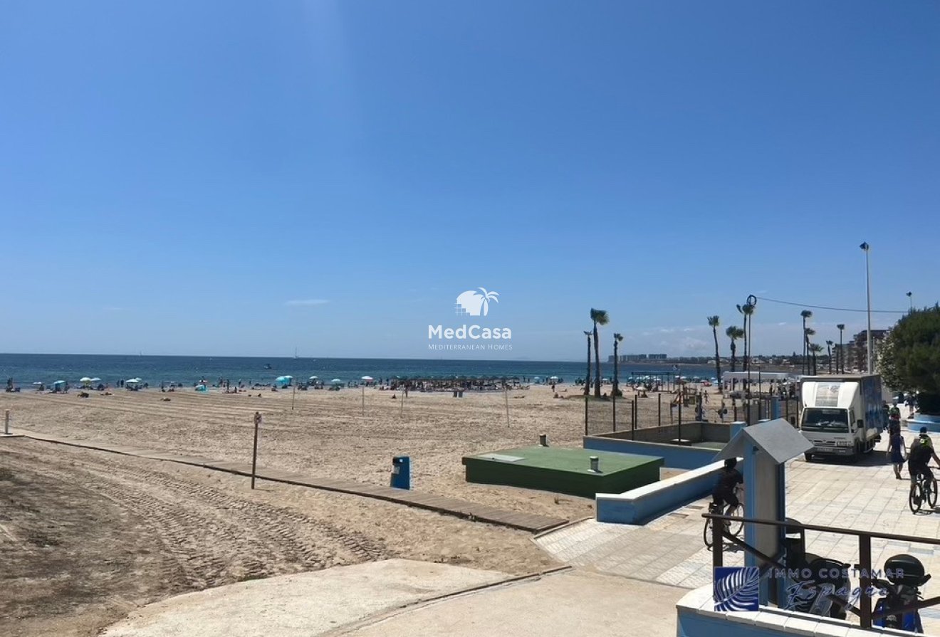 Wiederverkauf - Apartment -
Torrevieja - Playa Los Naufragos