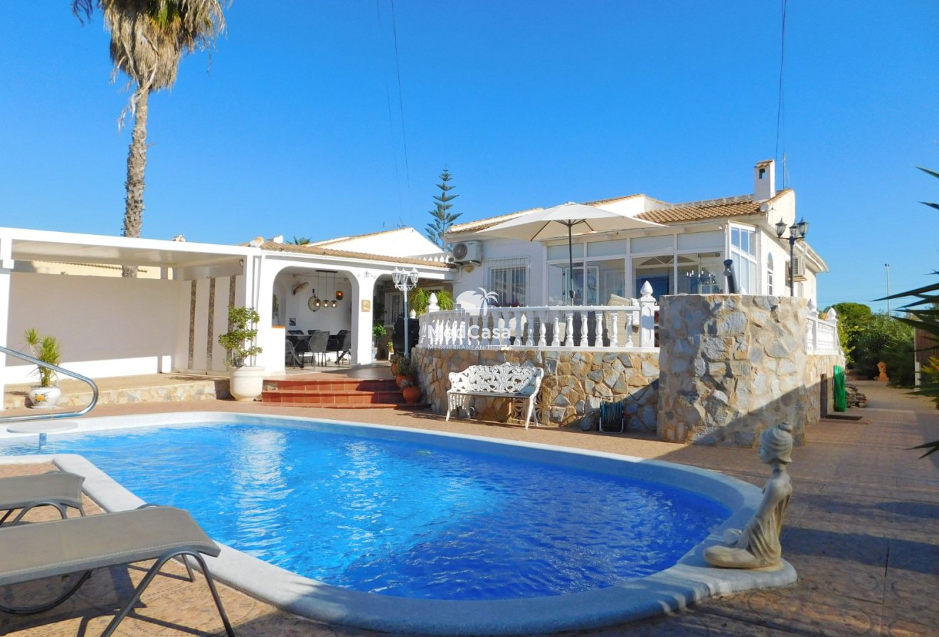 Wiederverkauf - Villa -
Torrevieja - San Luis