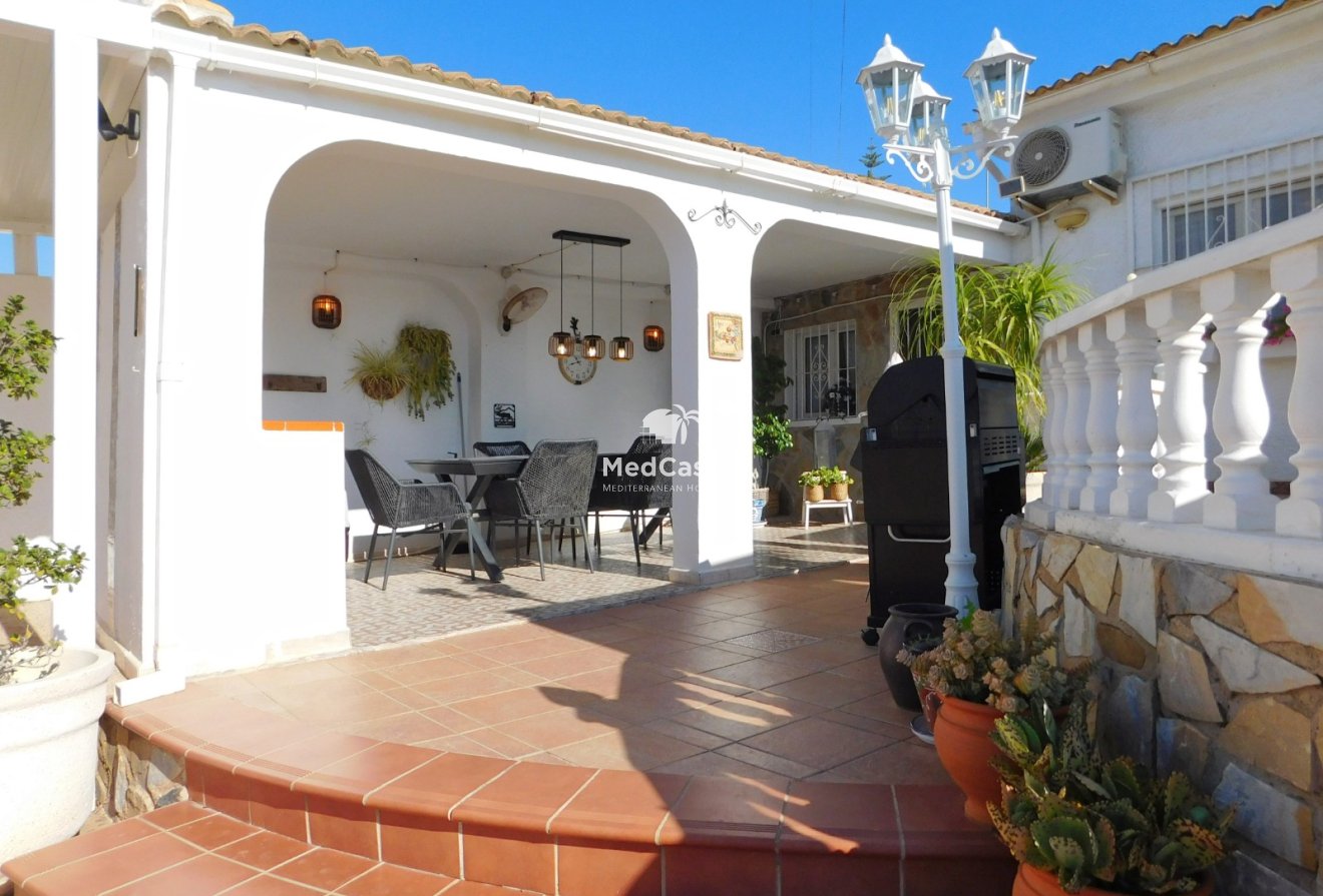 Wiederverkauf - Villa -
Torrevieja - San Luis